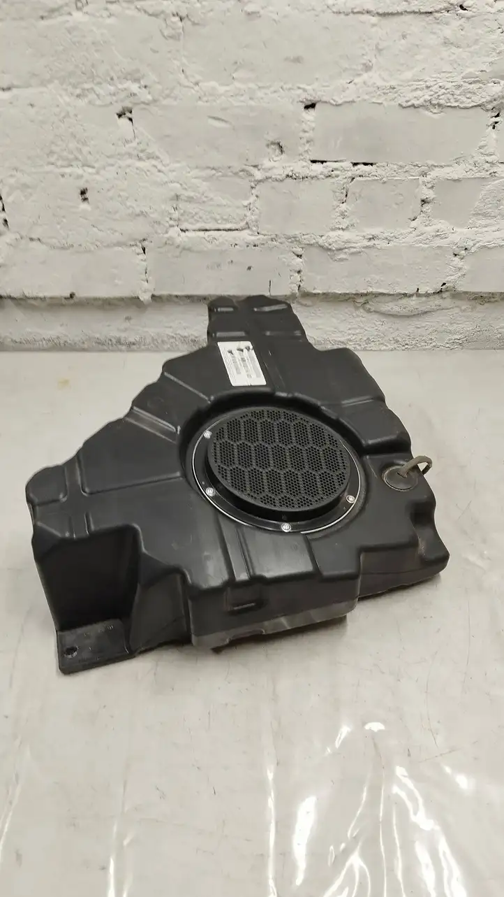 Jeep Cherokee (2013 - 2017)  05064610a Громкоговоритель низкой частоты