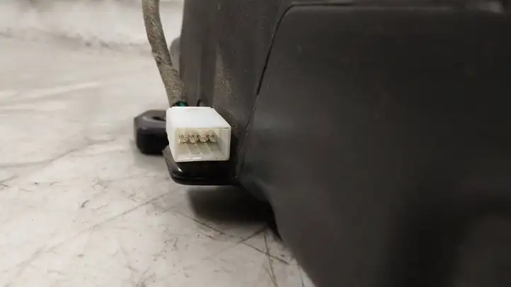 Jeep Cherokee (2013 - 2017)  05064610a Громкоговоритель низкой частоты