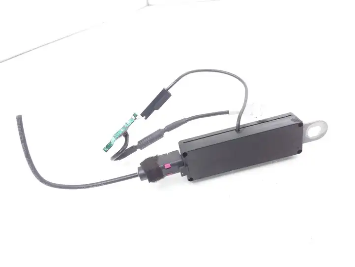 Mercedes-Benz B-class W245 (2005 - 2008)  A1698200489 Усилитель антенны