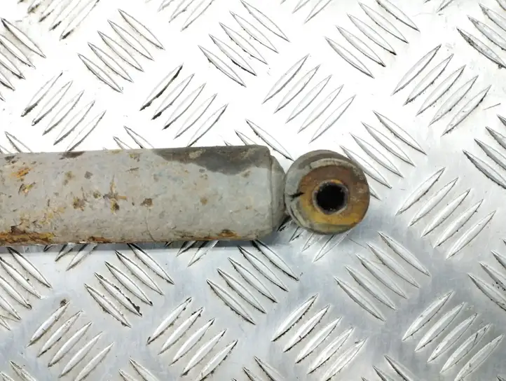 Chrysler Voyager (1996 - 2001)   Задний амортизатор с пружиной