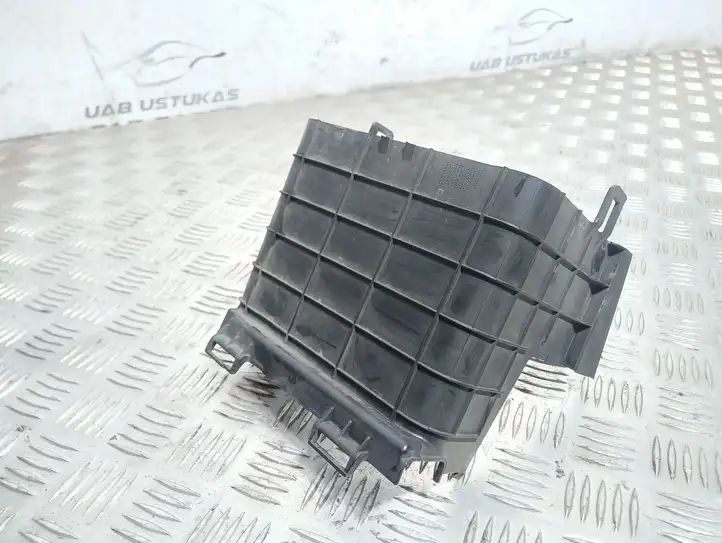Volkswagen PASSAT B7 (2011 - 2014) 3C0915336A Крышка ящика аккумулятора — фото 1
