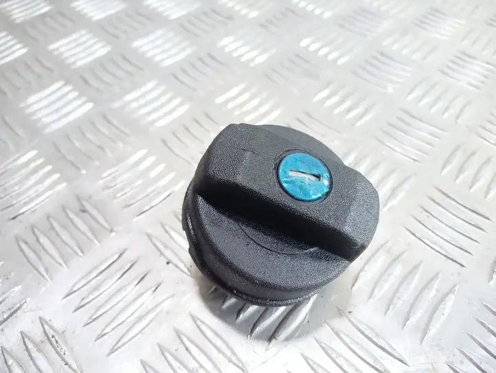 Opel Meriva (2002 - 2006)   Закручивающаяся крышка