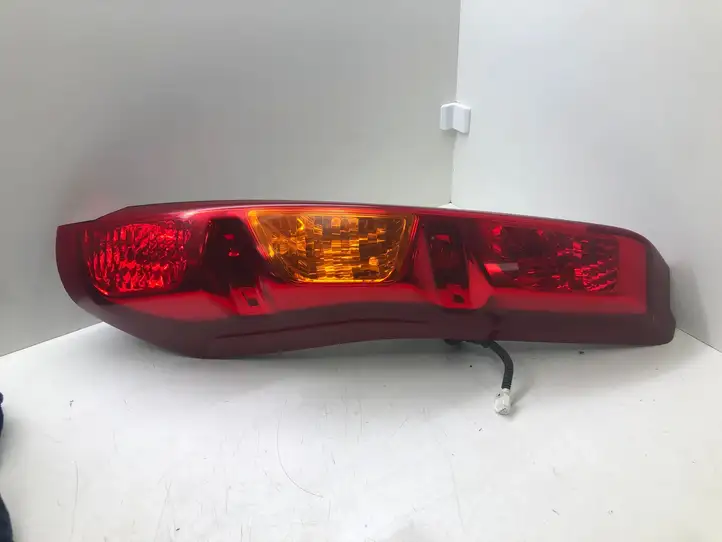 Nissan X-Trail T31 (2007 - 2014) 22063929 Задний фонарь в кузове — фото 1