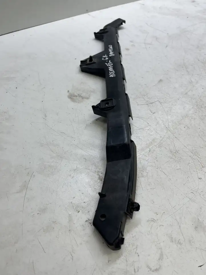 Toyota Avensis T250 (2003 - 2006) 5257605030A Кронштейн заднего бампера — фото 3