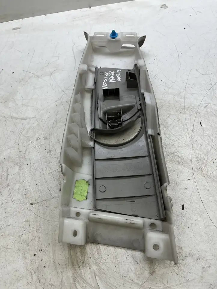 Toyota Avensis T250 (2003 - 2006) 7325505010 Верхняя обшивка стойки B — фото 3