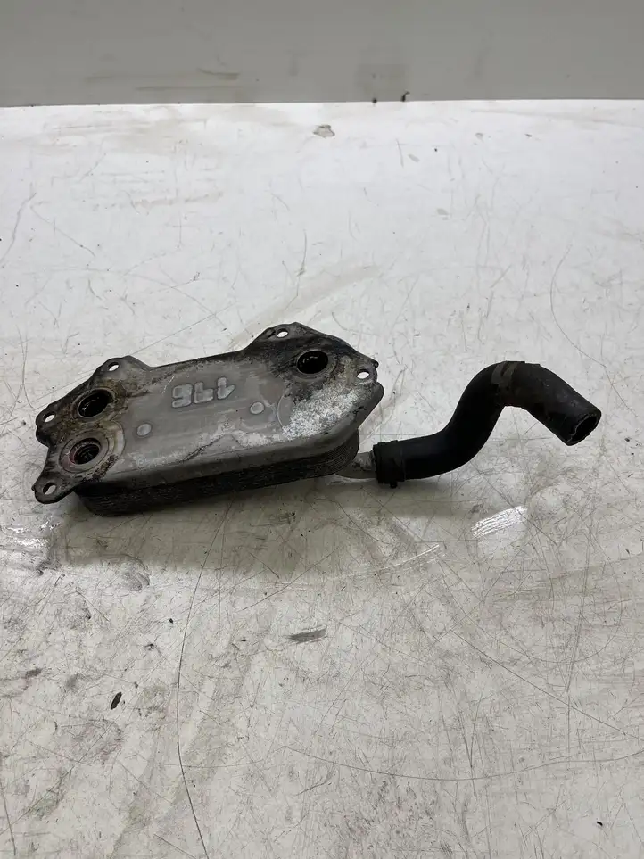 Toyota Avensis T250 (2003 - 2006) 157100R01000 Кронштейн масляного фильтра — фото 2