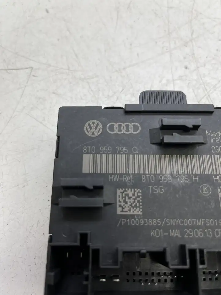 Audi A4 S4 B8 8K (2011 - 2015) 8T0959795Q Блок управления дверью — фото 2