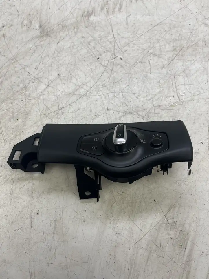 Audi A4 S4 B8 8K (2011 - 2015) 8K0941531AS Включатель фонарей — фото 1