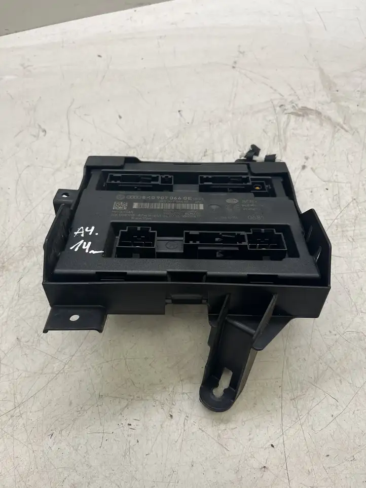 Audi A4 S4 B8 8K (2011 - 2015) 8K0907064GE Модуль комфорта — фото 2