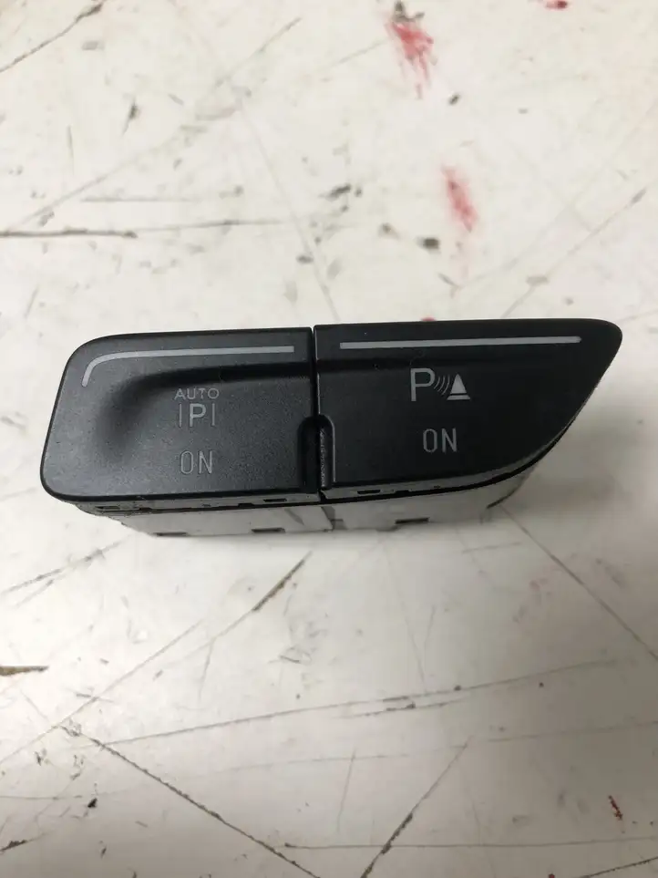 Ford Focus (2011 - 2015) 14B436EB Кнопка парктроника — фото 1