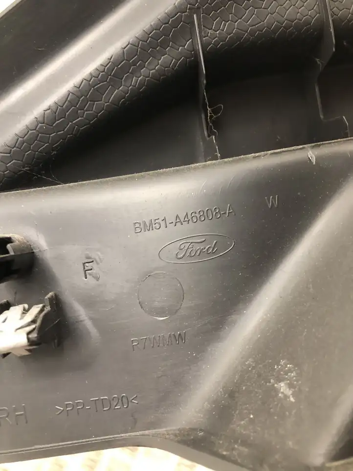 Ford Focus (2011 - 2015) BM51A46808A Прочая отделка багажника — фото 3