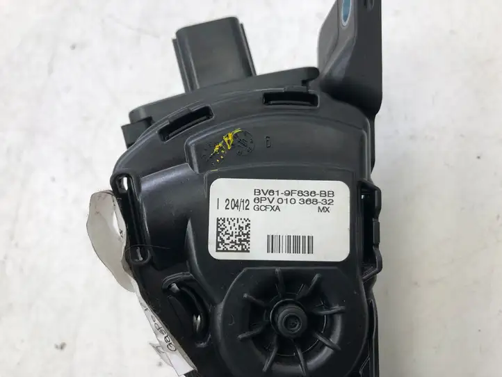Ford Focus (2011 - 2015) BV619F836BB Педаль акселератора — фото 2