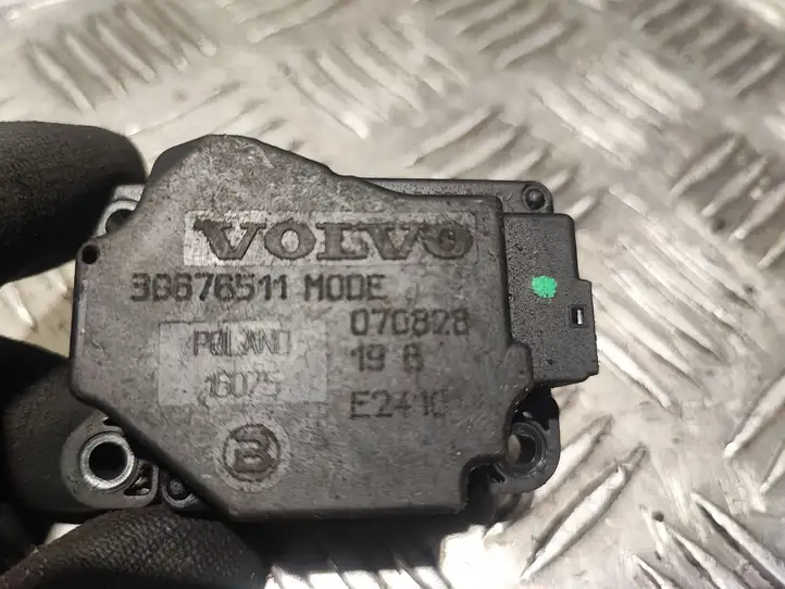 Volvo XC70 (2004 - 2007) 30676510 Двигатель задвижки потока воздуха — фото 1