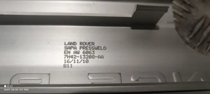 Land Rover Range Rover L322 (2009 - 2012) 7H4213208 Внутренняя отделка переднего порога — фото 2