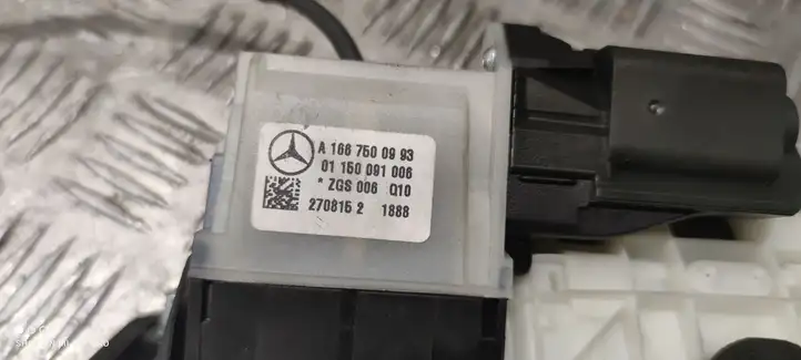 Mercedes-Benz GLE W166/C292 (2015 - 2019) A1667500993 Ручка багажника с камерой — фото 2