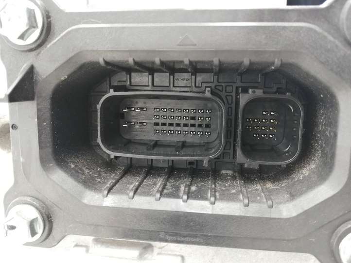 Toyota Yaris (2014 - 2019)  G920052033 Преобразователь напряжения