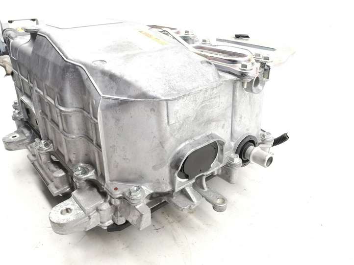 Toyota Yaris (2014 - 2019)  G920052033 Преобразователь напряжения