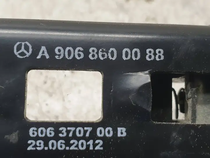 Mercedes-Benz Sprinter W906 (2006 - 2018) A9068600088 Регулятор высоты ремня безопасности — фото 5