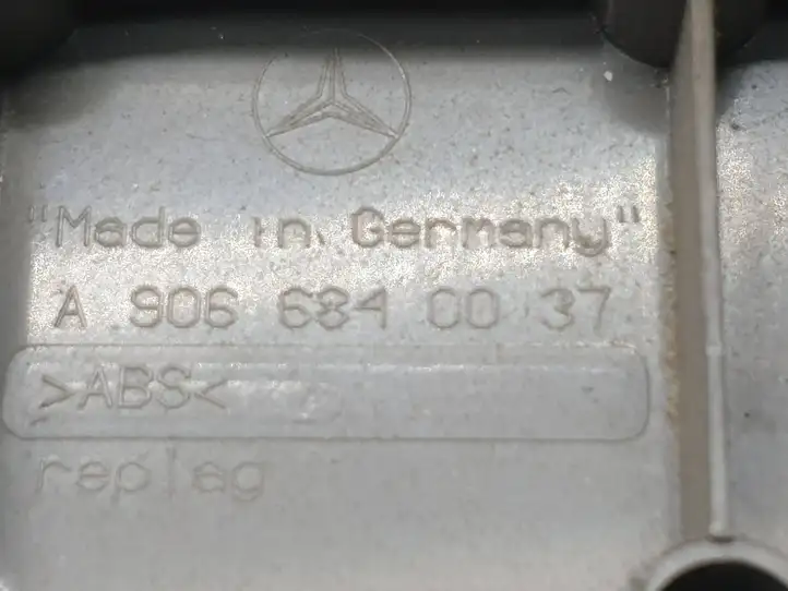Mercedes-Benz Sprinter W906 (2006 - 2018) A9066840037 Прочие детали салона — фото 5