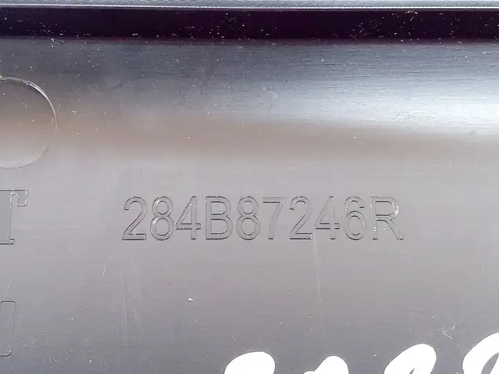 Renault Captur II (2020 - ) 284B87246R Крышка ящика предохранителей — фото 5