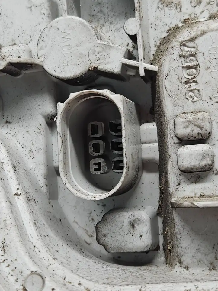 Audi A3/S3 8P (2004 - 2008) 8P0945258 Задний фонарь в кузове — фото 6