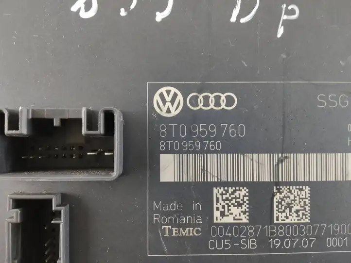 Audi A5 8T 8F (2007 - 2011) 8T0959760 Блок управления сиденьем — фото 3