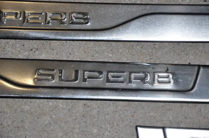 Skoda Superb B8 (3V) (2015 - 2023) 3V0853557 Внутренняя отделка переднего порога — фото 4