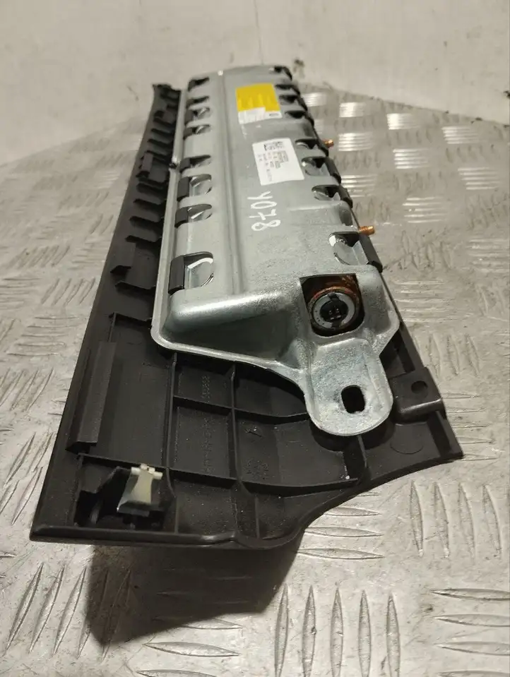 BMW 7 F01 (2008 - 2016) 9176282 Коленная подушка безопасности — фото 9