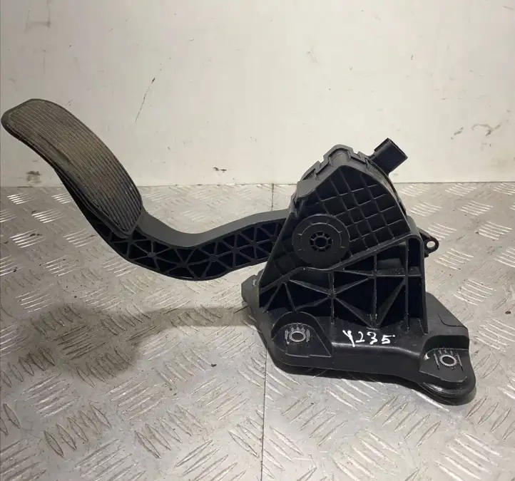 Ford F150 (2014 - 2018) FL349F836AB Педаль акселератора — фото 3