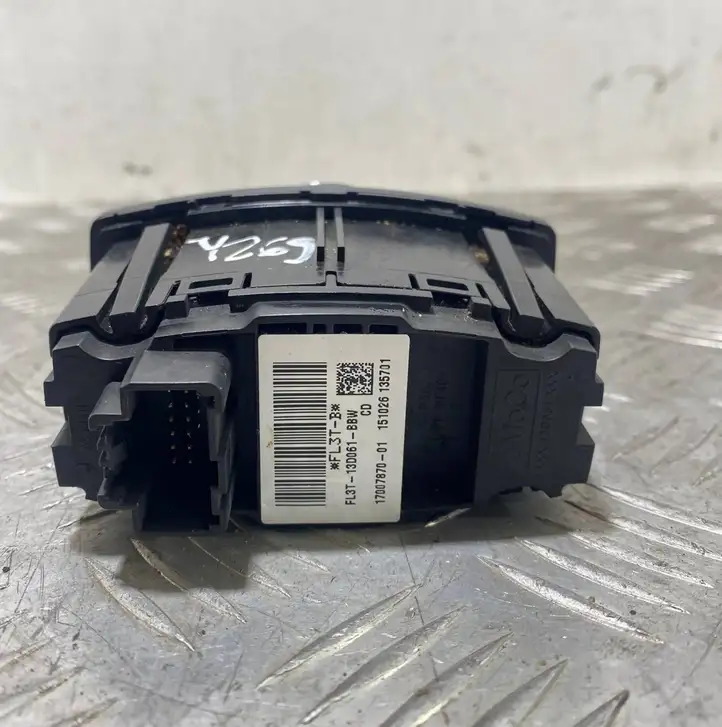 Ford F150 (2014 - 2018) FL3T13D061BBW Включатель фонарей — фото 2