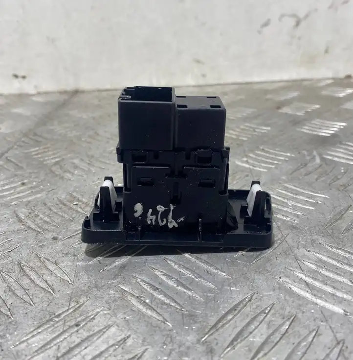 Ford F150 (2014 - 2018) FL3T14B135BEW Блок кнопок стеклоподъемников — фото 4