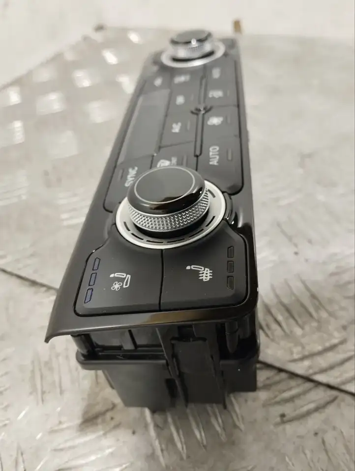 Audi A8 S8 D4 4H (2013 - 2017) 4H0820043P Кнопка кондиционера — фото 5