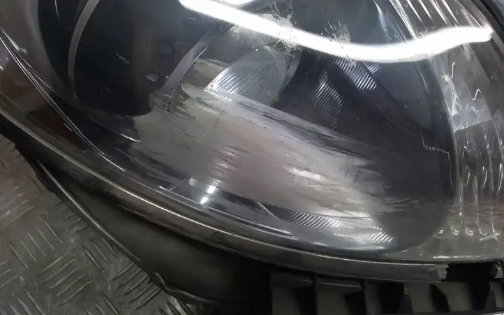 Lexus GS250 300 350 300h 450h (2011 - 2015) Передняя фара — фото 2