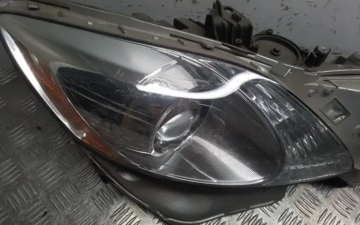 Lexus GS250 300 350 300h 450h (2011 - 2015) Передняя фара — фото 2