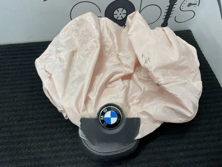 BMW 5 G30 G31 (2016 - ) 0589P1000973 Подушка безопасности руля — фото 5