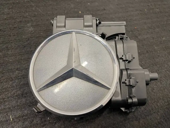 Mercedes-Benz C W205 (2014 - 2021) A205750904 Ручка крышки багажника — фото 1