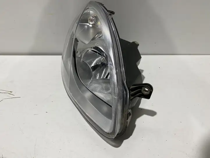 Lancia Ypsilon (2006 - 2011) 51786653 Передняя фара — фото 2