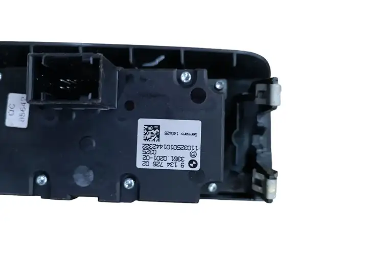 BMW X5 E70 (2006 - 2013) 9134726 Включатель фонарей — фото 3