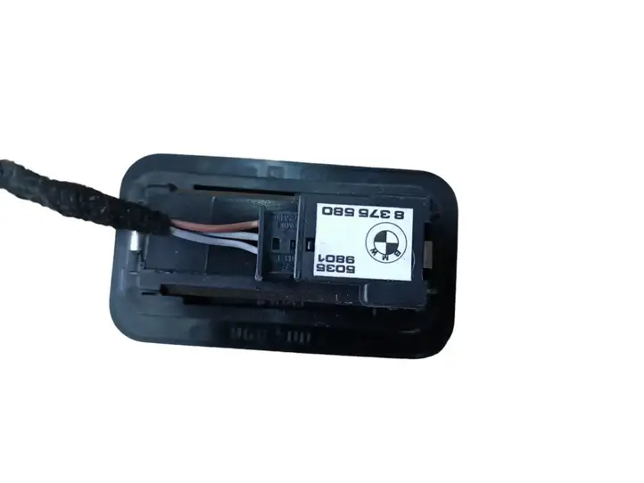 BMW X5 E70 (2006 - 2013) 8375580 Кнопка открытия задней двери — фото 3
