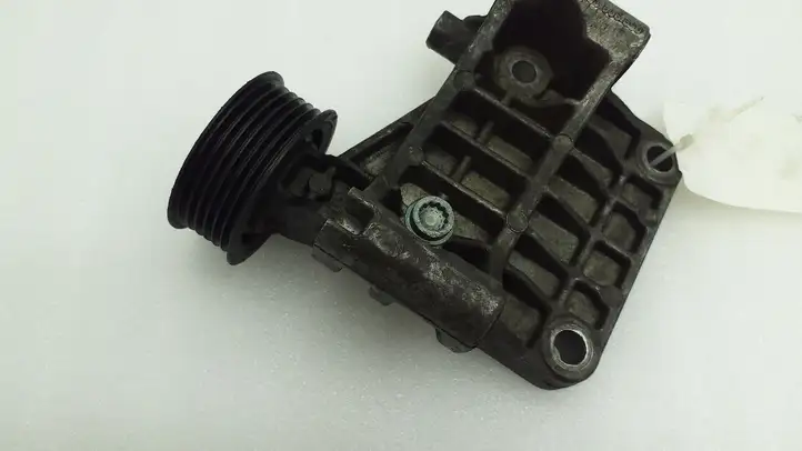 Audi A5 8T 8F (2007 - 2011) 059903143K Кронштейн генератора — фото 2