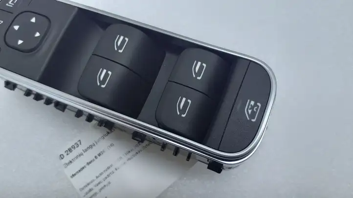 Mercedes-Benz B-class W247 (2018 - ) A1679059803 Блок кнопок стеклоподъемников — фото 2