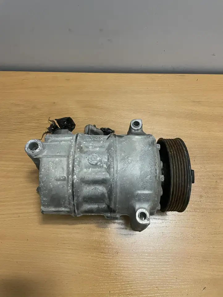 Volkswagen Tiguan (2007 - 2011) 5C0820803G Компрессор (насос) кондиционера воздуха — фото 4