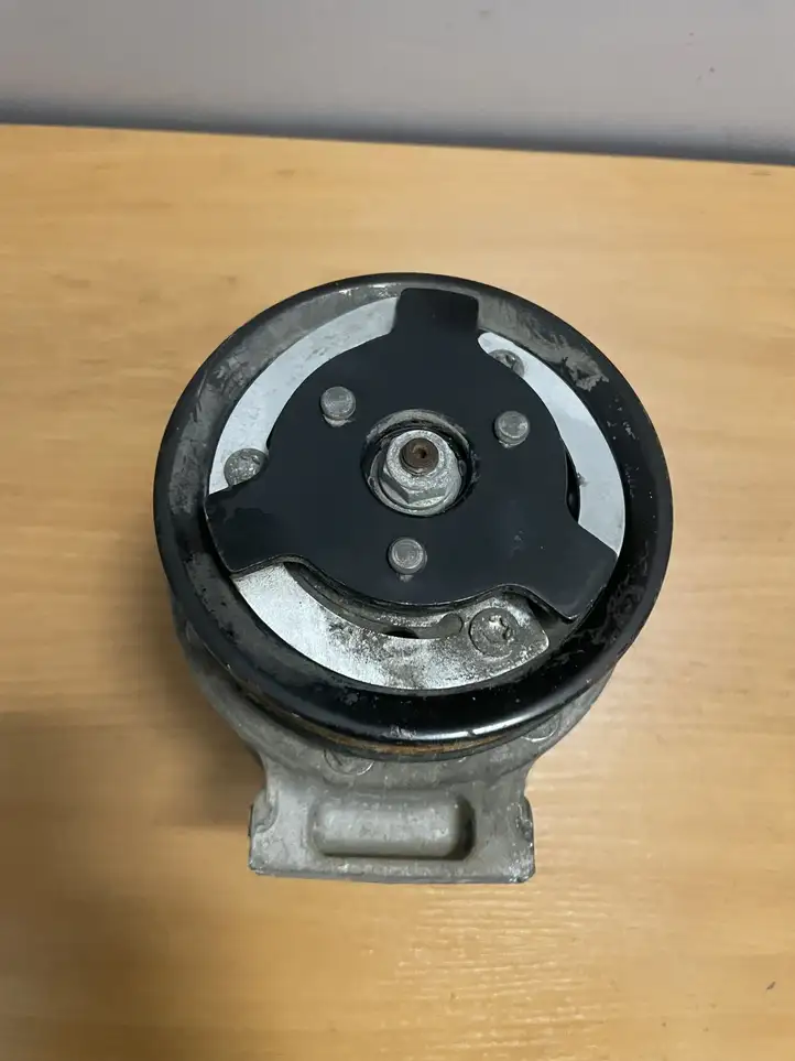 Volkswagen Tiguan (2007 - 2011) 5C0820803G Компрессор (насос) кондиционера воздуха — фото 6