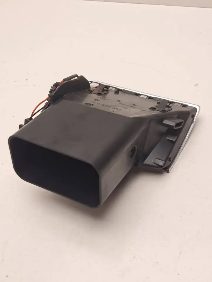 Audi A8 S8 D3 4E (2002 - 2005) 4E0820902 Боковой воздушный дефлектор — фото 2