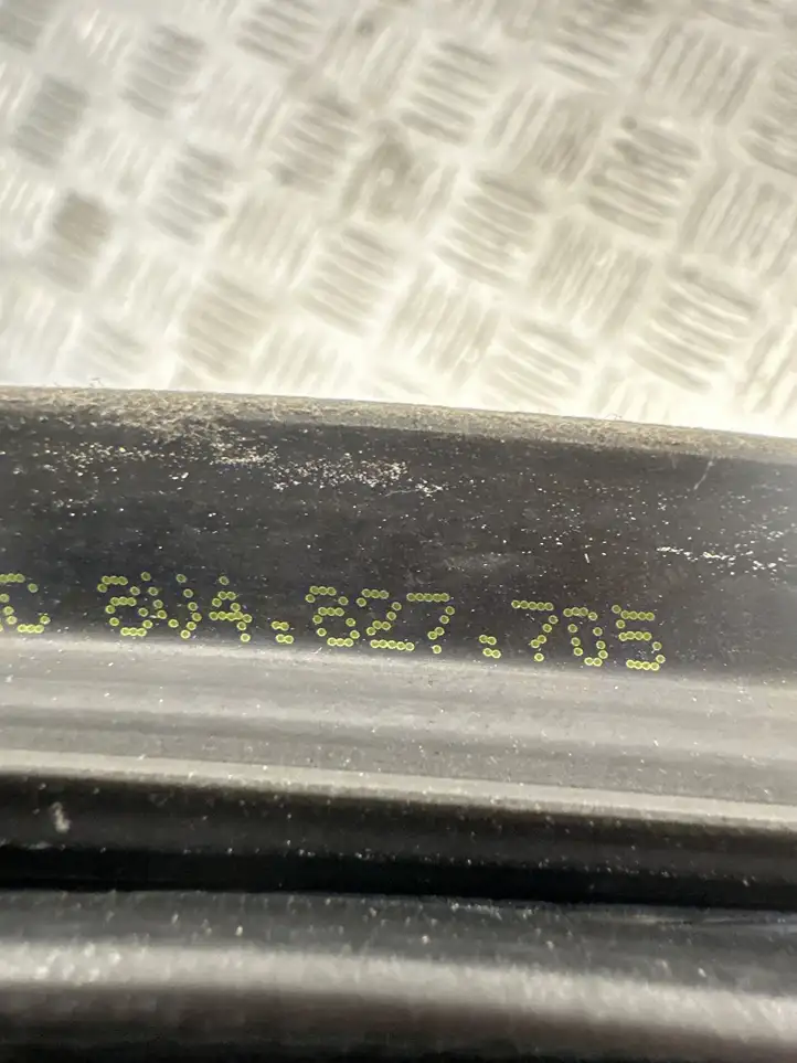Audi A3/S3 8P (2004 - 2008) 8V4827705 Уплотнитель багажной двери (кузов) — фото 1