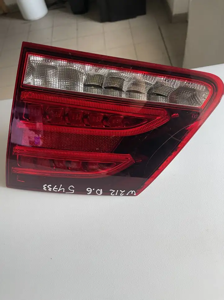 Mercedes-Benz E W212 (2009 - 2016) A2129062203 Задний фонарь в крышке багажника — фото 4