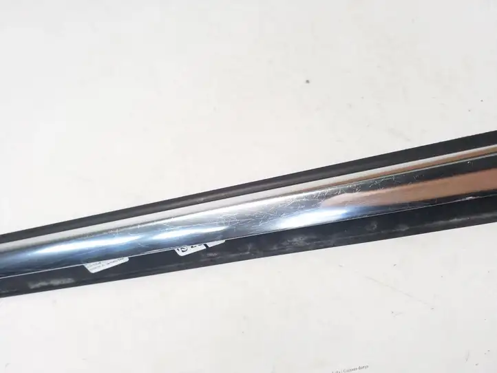 Audi Q5 SQ5 (2008 - 2012) Накладка стекла задней двери — фото 6