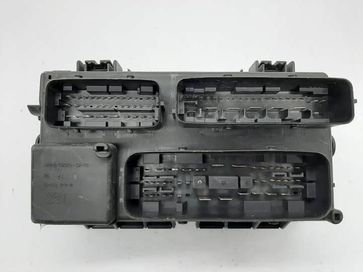 Opel Corsa D (2006 - 2010)  013217396 Блок монтирования реле