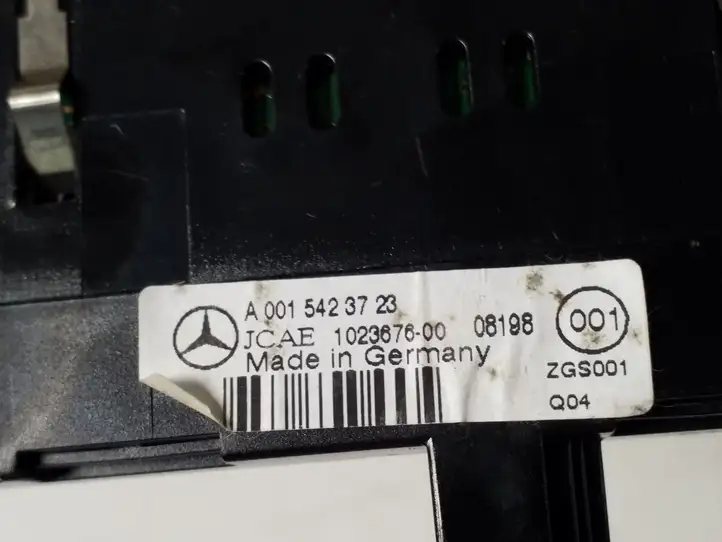 Mercedes-Benz GL X164 (2006 - 2012) Экран парктроника PDC — фото 3