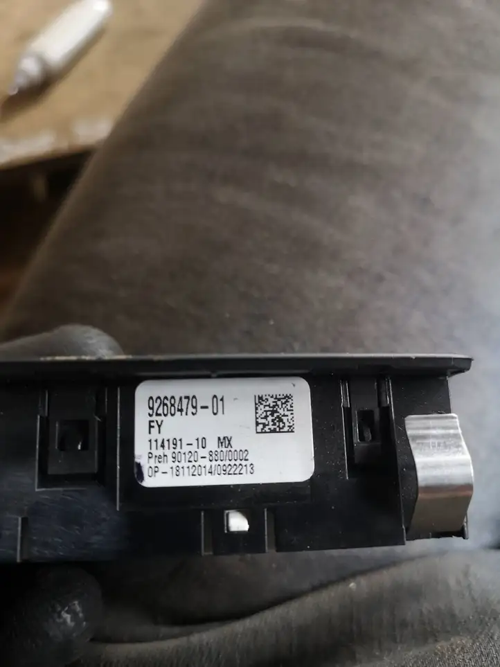 BMW 3 F30 F35 F31 (2012 - 2018) 9268479 Другие включатели / ручки/ переключатели — фото 5